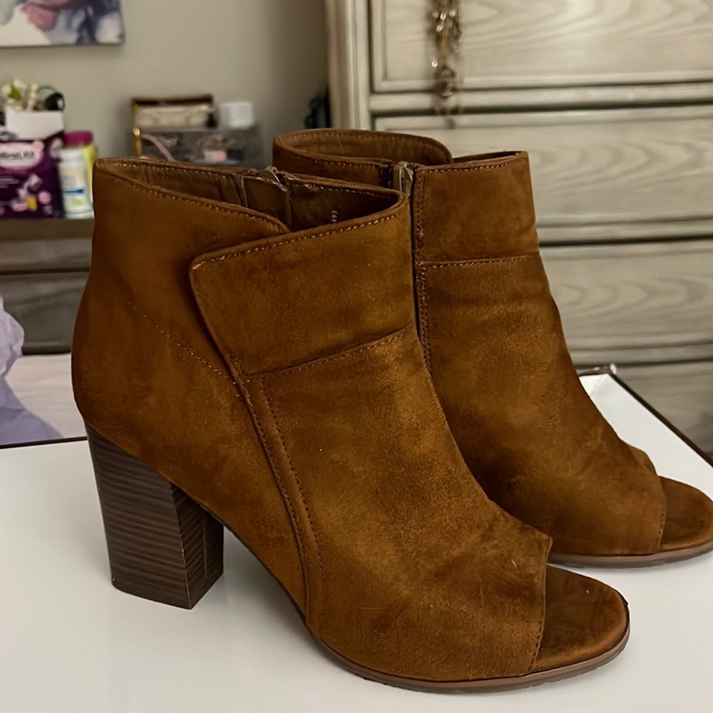 100% Vegan lovely ankle booties